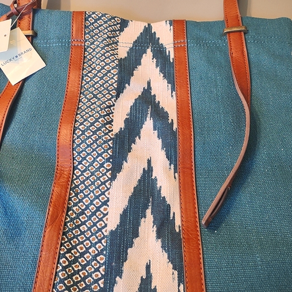 NWT Lucky Brand Aztec Pattern Fabric Tote - Picture 3 of 12